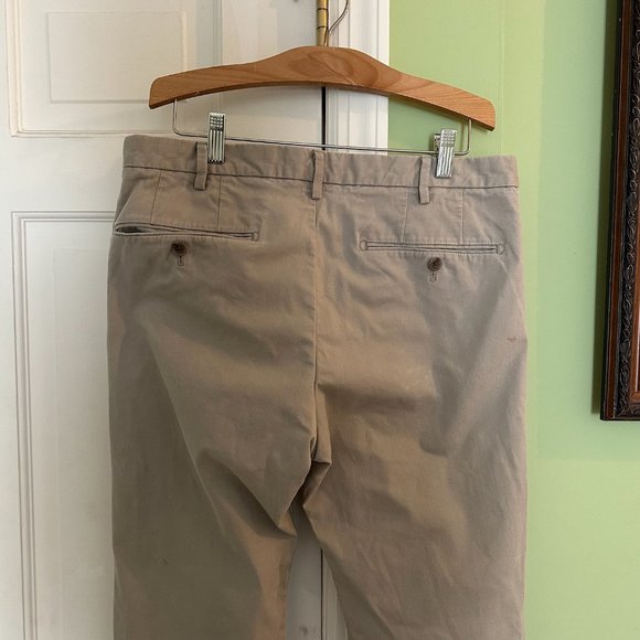 Uniqlo Men's Slim Fit Chino Pants in Beige - Picture 5 of 5